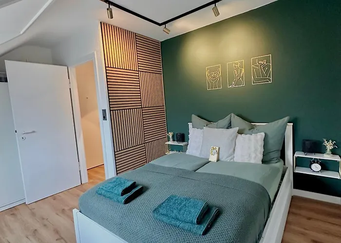 Stilvoll-Modern-Neu