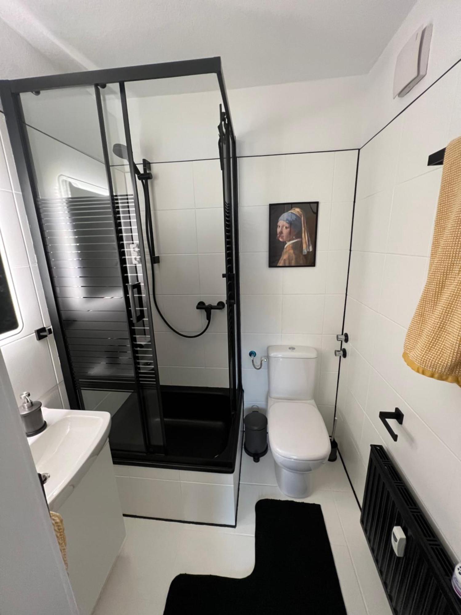Stilvoll-modern-neu Apartment Meerbusch